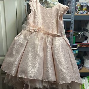 Gorgeous pink shimmer girls dress size 5/6